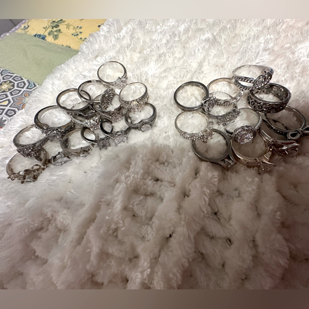 26 random rings